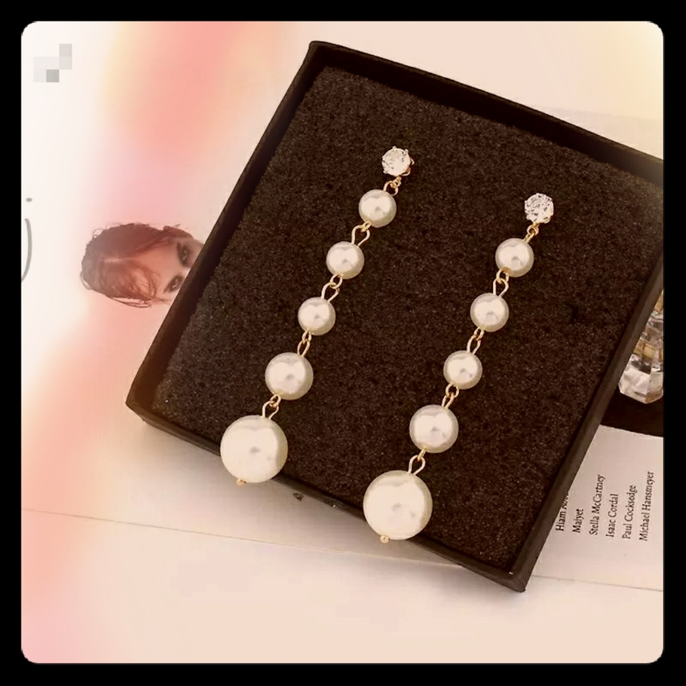 Pearl Dangle Earrings